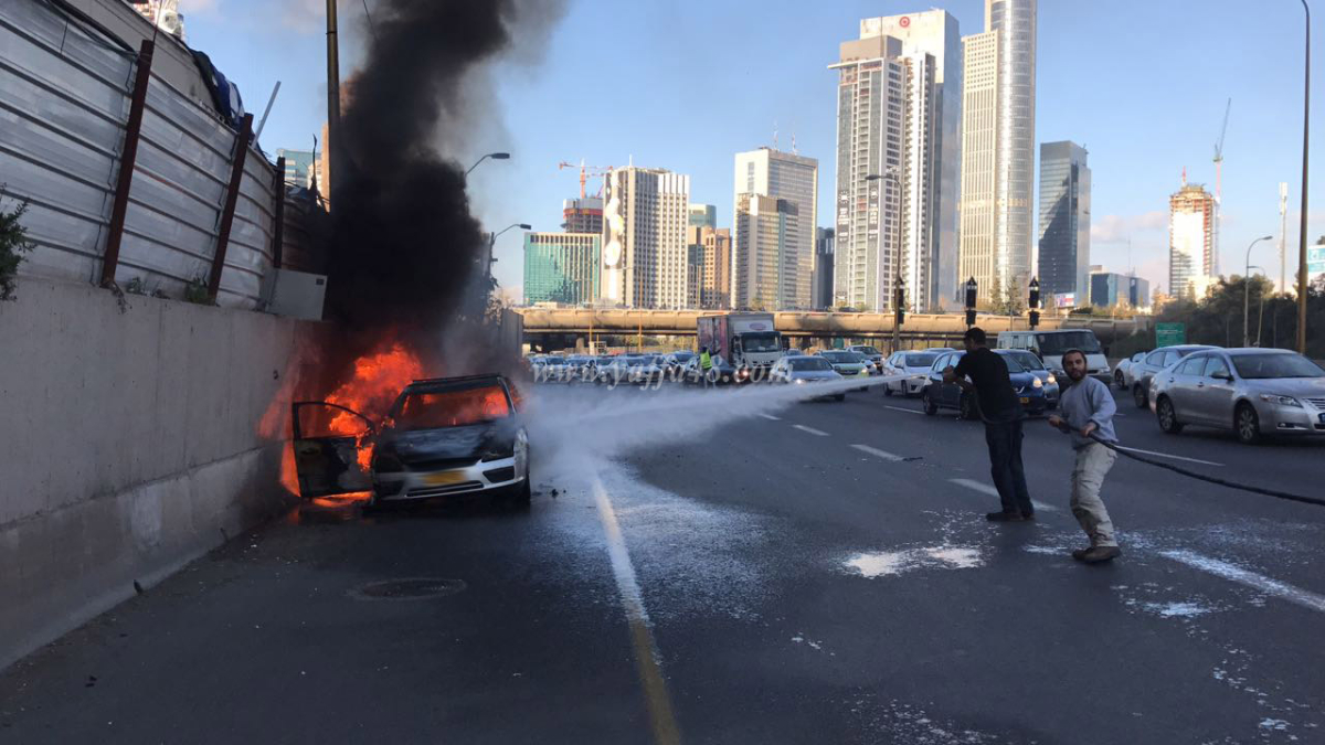  بالفيديو: احتراق مركبة شمال مدينة يافا دون وقوع اصابات